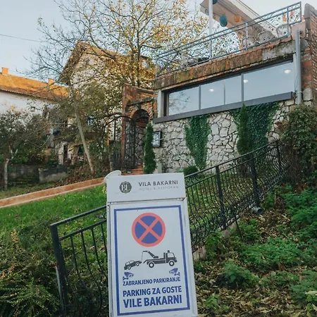 Bakarni Motel